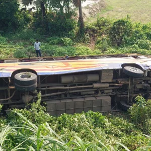 ভাঙ্গায় বাস-পিকআপ মুখোমুখি সংঘর্ষে নিহত ২, আহত অন্তত ৩৫