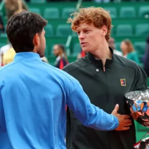 আবারও বিশ্বসেরা সিনার