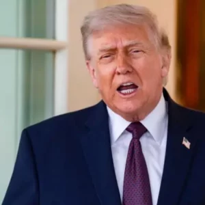 ‘আগামী দুই দিনের মধ্যে’ আবারও আলোচনায় বসতে পারে যুক্তরাষ্ট্র-ইরান: ট্রাম্প