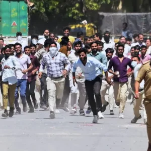 ‘ব্যর্থ রাষ্ট্র’ বনাম ‘পাকিস্তানি ষড়যন্ত্র’ বিতর্কে সরগরম ভারত