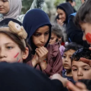 লেবাননে ইসরায়েলি হামলা থামাতে যুক্তরাজ্য-জাপানসহ ১০ দেশের আহ্বান