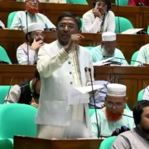 এত পরিমাণ তেল মহান সংসদে, বাইরে অলরেডি তেল খুঁজে পাওয়া যাচ্ছে না: কামাল হোসেন