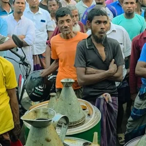 বগুড়ায় ২৫০০ লিটার ডিজেল জব্দ, কৃষকদের কাছে ন্যায্যমূল্যে বিক্রি
