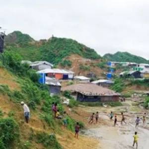 টেকনাফে ৩ রোহিঙ্গা যুবককে ধরে নিয়ে গেছে দুর্বৃত্তরা
