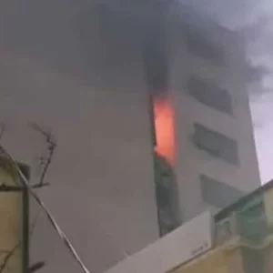 ৮ ইউনিটের ২ ঘণ্টার চেষ্টায় নিয়ন্ত্রণে বনানীর বহুতল ভবনের আগুন