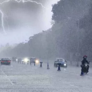 গরমে হাঁসফাঁস, সব বিভাগে বজ্রসহ বৃষ্টির আভাস