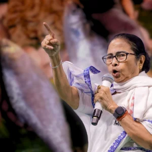 মাছ খেলে আপনাদের বাংলাদেশি বলা হবে: মমতা                