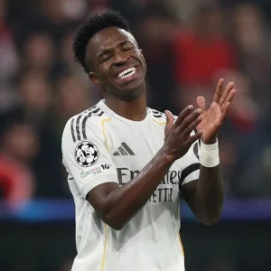 হারের পর ভিনিসিয়ুসকে রেখেই চলে গেলো রিয়ালের টিম বাস 