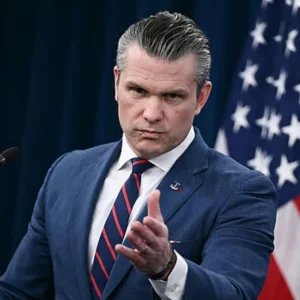 ইরান চুক্তিতে রাজি না হলে মার্কিন বাহিনী যুদ্ধ শুরু করতে প্রস্তুত: হেগসেথ