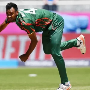 নিউজিল্যান্ডের ওপেনিং জুটি ভাঙলেন শরিফুল