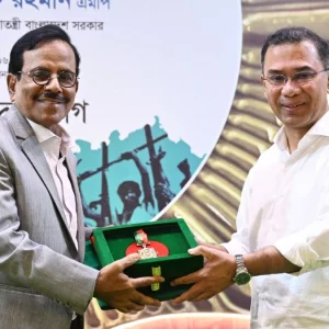 দর্শকদের স্বাধীনতা পদক উৎসর্গ করলেন হানিফ সংকেত