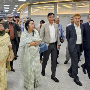 হজযাত্রা নির্বিঘ্ন করতে সর্বোচ্চ প্রস্তুতি নেওয়া হয়েছে: বিমানমন্ত্রী