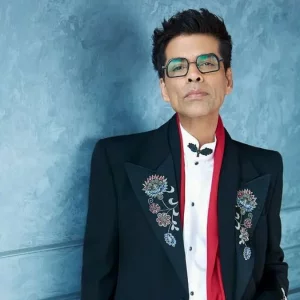 শুটিং সেটেই হঠাৎ জ্ঞান হারান করণ জোহর