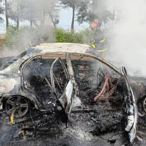 টেকনাফে চলন্ত প্রাইভেট কারে আগুন