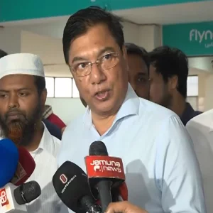 আগামীবার হজের খরচ যেন মধ্যবিত্তের নাগালে থাকে সে ব্যবস্থা করবো: বিমান প্রতিমন্ত্রী