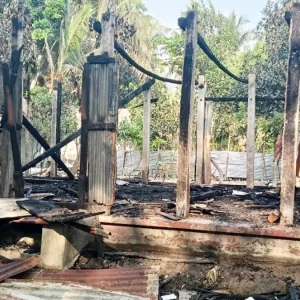 মাদকের টাকা না পেয়ে নিজের ঘরে আগুন দিলেন যুবক