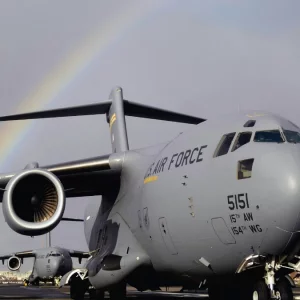 যুক্তরাষ্ট্র-ইরান বৈঠকের আগে ইসলামাবাদে নামছে মার্কিন সামরিক বিমান