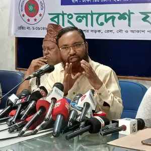 ‘বাস-লঞ্চে একচেটিয়া ভাড়া বাড়ানোর পাঁয়তারা করা হচ্ছে’