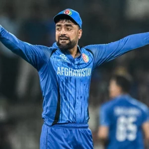 ভারত-অস্ট্রেলিয়ার নাগরিকত্বের প্রস্তাব ফিরিয়ে দেন রশিদ খান 