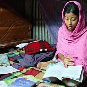 দুই বছর মানবিক পড়ে পরীক্ষার ২ দিন আগে জানলেন তিনি ‘বাণিজ্য’র ছাত্রী!