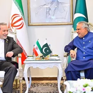 ইরান-পাকিস্তানের পররাষ্ট্রমন্ত্রীদের ফোনালাপ, পরিস্থিতি নিয়ে আলোচনা