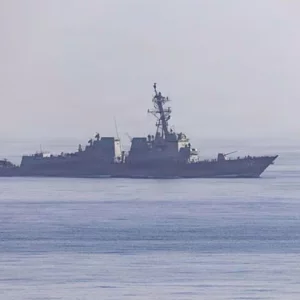 মার্কিন সামরিক জাহাজ লক্ষ্য করে ইরানের ‘ড্রোন হামলা’