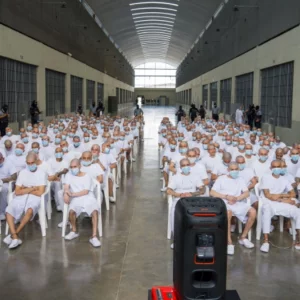 ২৯ হাজার মানুষকে হত্যা: এল সালভাদরে একসঙ্গে ৪৯০ জনের গণবিচার শুরু