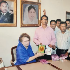 ‘খালেদা জিয়ার যোগ্য উত্তরসূরি তারেক রহমান— নেতৃত্বের এক স্বতন্ত্র ইমেজ’