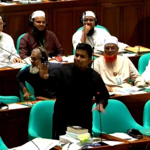 উপজেলায় বসার জন্য অফিস পেয়ে, এবার গাড়ির আবদার হাসনাত আব্দুল্লাহর