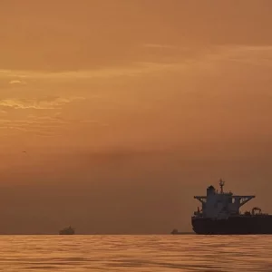 চুক্তি না হওয়া পর্যন্ত ইরানের ওপর হরমুজ অবরোধ তুলবে না যুক্তরাষ্ট্র: ট্রাম্প