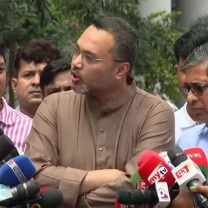  ‘জুলাই থেকে প্রাথমিকের শিক্ষার্থীদের পাটজাত স্কুল ব্যাগ ও ড্রেস দেবে সরকার’ 