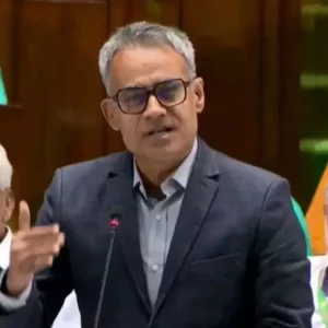 চট্টগ্রাম বন্দর বিদেশি অপারেটরের হাতে তুলে দেওয়ার পরিকল্পনা নেই: নৌ-পরিবহনমন্ত্রী