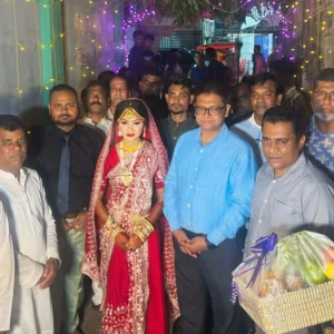 মাতৃহীন হরিজন তরুণীর বিয়েতে হাজির জেলা প্রশাসক, ভাসছেন প্রশংসায়