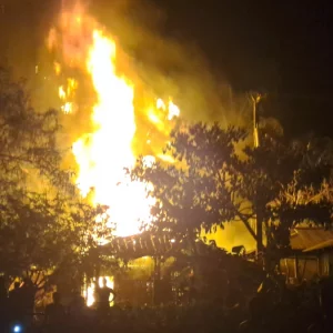 টেকনাফের জেলেপাড়ায় ভয়াবহ আগুন, ১৮ বসতঘর ছাই