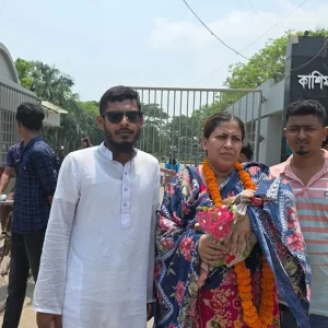 দেড় মাসের সন্তানসহ কারাগার থেকে মুক্তি পেলেন যুব মহিলা লীগ নেত্রী