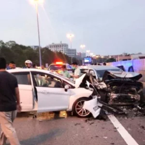 মালয়েশিয়ায় গাড়ির ধাক্কায় বাংলাদেশি নিহত, ‘মদ্যপ’ সেনা কর্মকর্তা গ্রেপ্তার