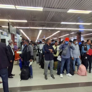 লিবিয়া থেকে দেশে ফিরলেন ১৭৪ বাংলাদেশি