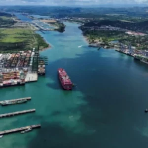 হরমুজ বন্ধে পানামা খালে ভিড়, ৪০ লাখ ডলারে সিরিয়াল বিক্রি