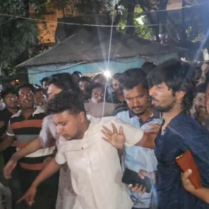 ডাকসু নেতা এ বি জুবায়ের ও মুসাদ্দিকের ওপর হামলা