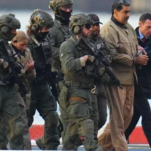 মাদুরোকে ধরা নিয়ে বাজি, ৪ লাখ ডলার জেতার পর মার্কিন সেনা গ্রেপ্তার