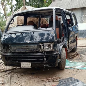 লোক ভাড়া করে সাবেক স্বামীকে তুলে আনার সময় নারী আটক, আহত ৩