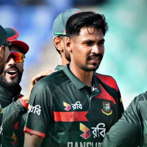 ওয়াসিম-বোল্টের রেকর্ড স্পর্শ করলেন মোস্তাফিজ