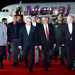 মার্কিন প্রতিনিধিরা পৌঁছানোর আগেই পাকিস্তান ত্যাগ করল ইরানের পররাষ্ট্রমন্ত্রী