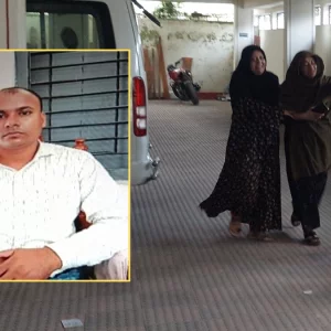 ফরিদপুরে শিক্ষা কর্মকর্তার ঝুলন্ত মরদেহ উদ্ধার