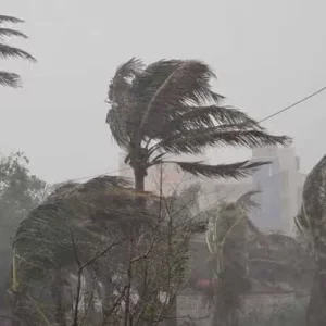 রাজধানীর আকাশ আংশিক মেঘলা, দুই বিভাগে দমকা হাওয়াসহ বজ্রবৃষ্টির আভাস