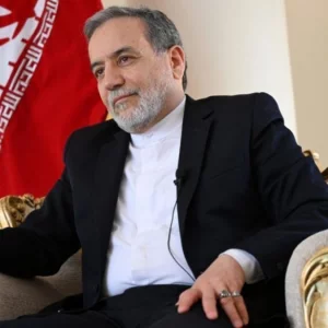 পাকিস্তানে পৌঁছেছেন ইরানের পররাষ্ট্রমন্ত্রী, বড় ধরনের সমঝোতার গুঞ্জন