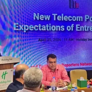 ‘২৫০০ টাকার মধ্যে স্মার্টফোন আনতে চায় সরকার’