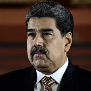 মাদুরোর আইনি খরচ বহনে অনুমতি দিলো যুক্তরাষ্ট্র, নিষেধাজ্ঞা শিথিল 