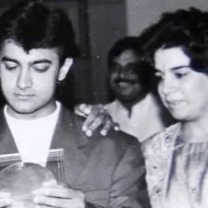 সিনেমা দেখে কান্নায় স্ত্রীর ওড়নায় চোখ মুছেছিলেন আমির