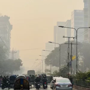 বায়ুদূষণে শীর্ষে দিল্লি, ঢাকার বাতাস আজ ‘সহনীয়’
